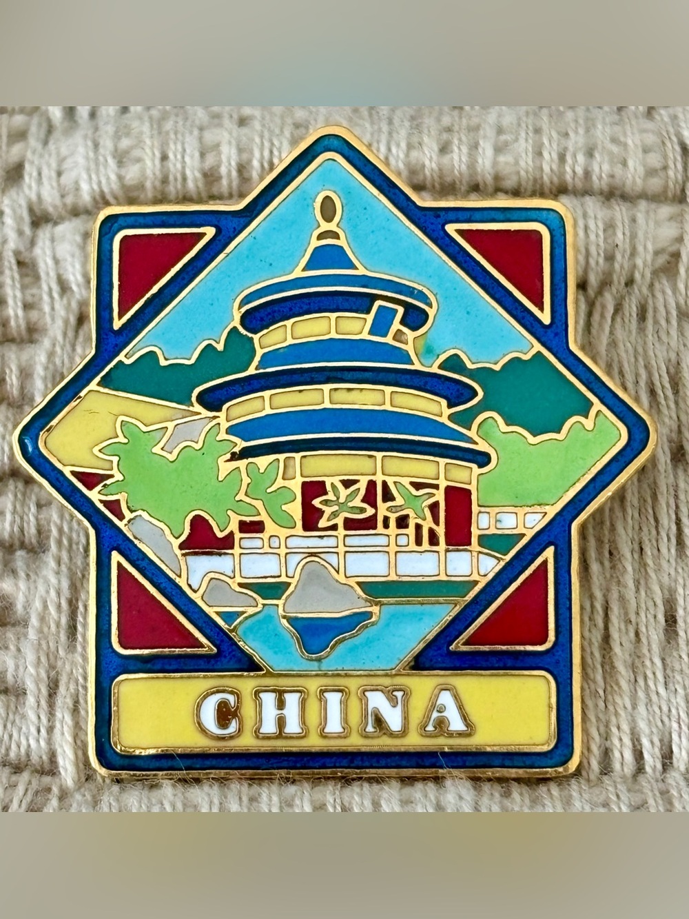 DISNEY 1999 *Rare* WDW Epcot World Showcase China Pavilion Pin